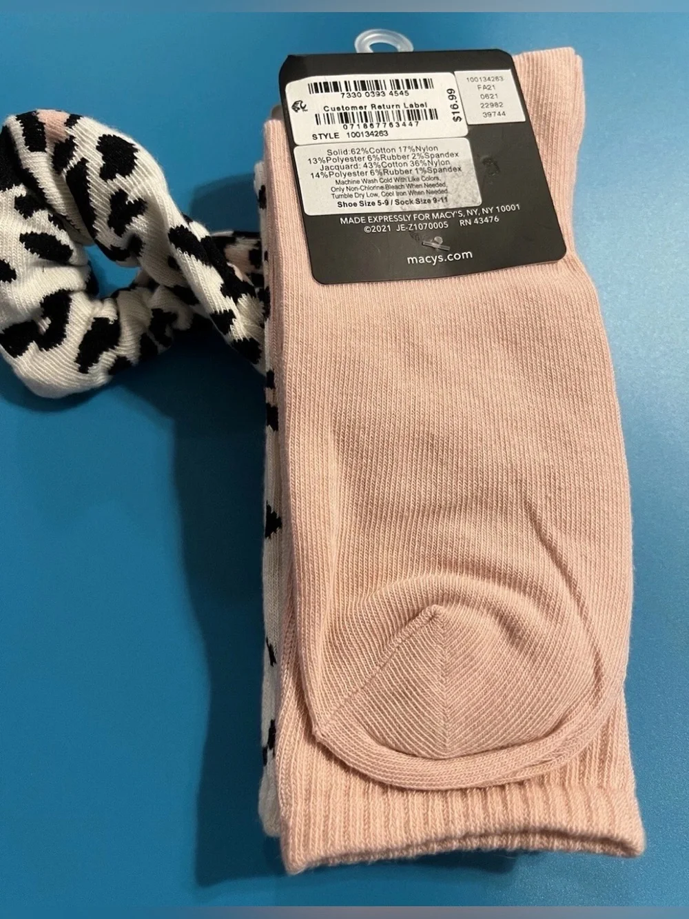 Jenni Womens 2 Pair Crew Socks and Scrunchie Set Size 9-11, Pink Leo $16.99